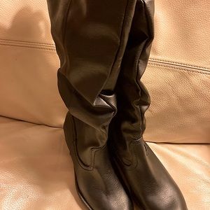 Size 6.5 black women’s boots